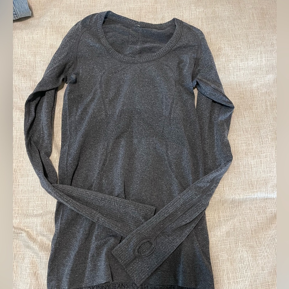 Lululemon swiftly tech